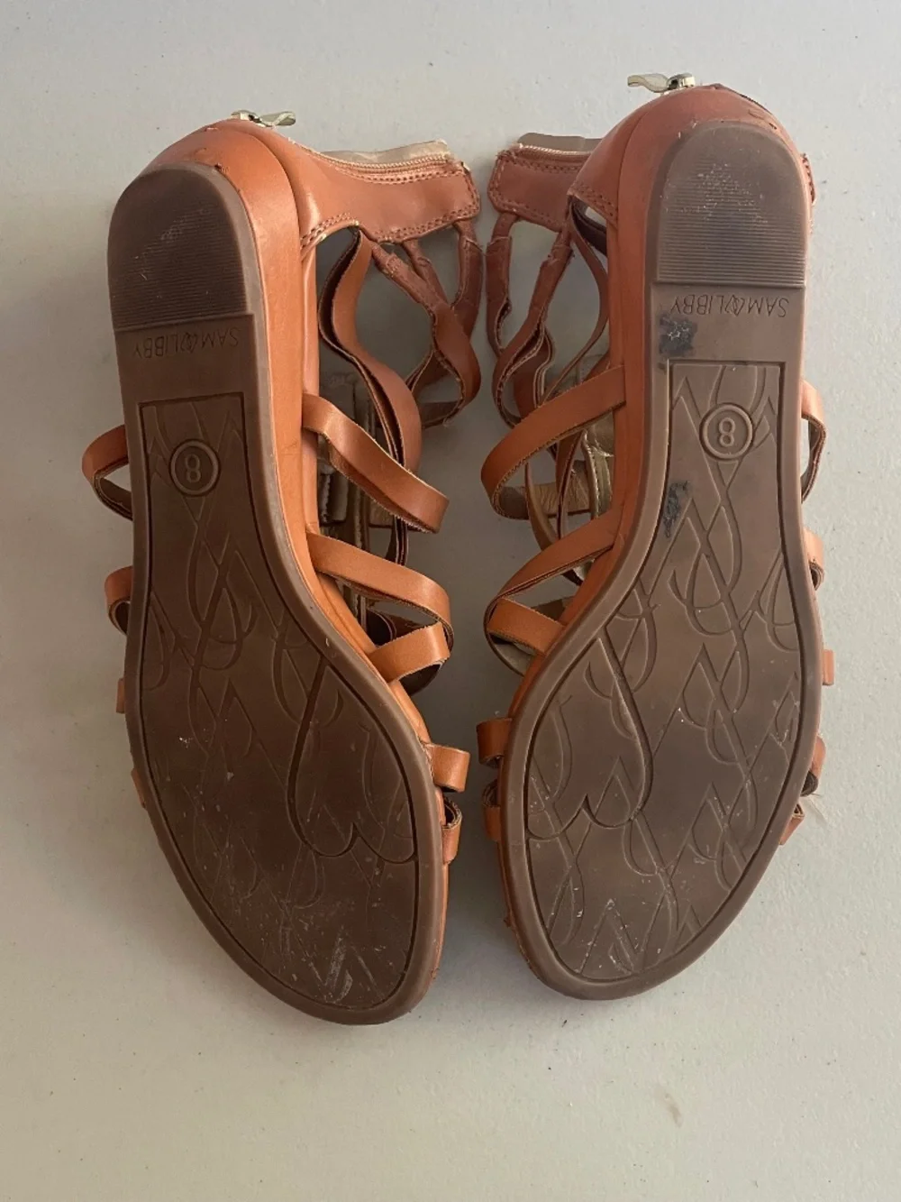 Sam & Libby Tan Strappy Flat Gladiator Sandals Caged with Back Zipper, Size 8 - Picture 9 of 9
